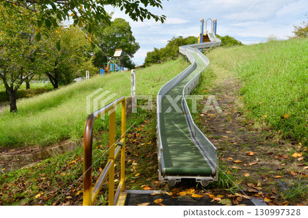 Long slide in the park_04 130997328