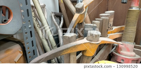 Worn-out tool Worn-out tool 130998520