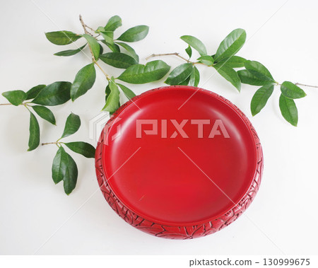 Japanese-style tray with green leaves, lacquerware tray, traditional Japanese craft Japanese-style tray with green leaves, lacquerware tray, traditional Japanese craft 130999675