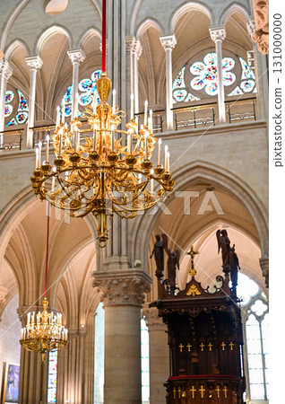 The beautiful interior of Notre Dame Cathedral in Paris 131000000