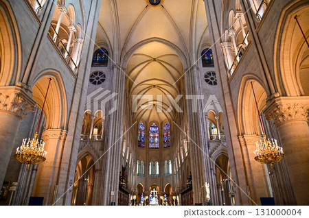 巴黎聖母院美麗的內部 131000004