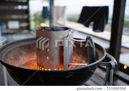 Camping, fire making, barbecue 131000308