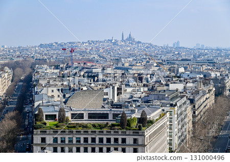 從巴黎凱旋門頂部欣賞美麗的城市景觀 131000496