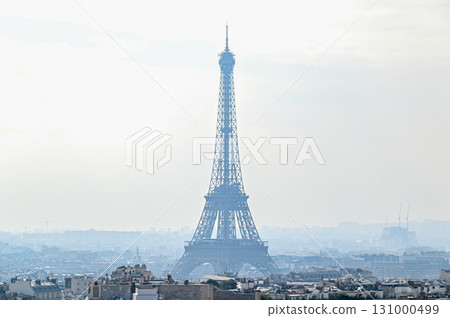 從巴黎凱旋門頂部欣賞美麗的城市景觀 131000499