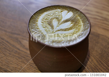 倉敷傳統日式咖啡館的烘焙茶拿鐵 倉敷傳統日式咖啡館的烘焙茶拿鐵 131001042