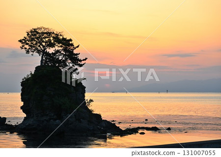 Amaharashi Coast, Onnaiwa (Toyama Prefecture) Amaharashi Coast, Onnaiwa (Toyama Prefecture) 131007055