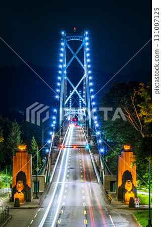 加拿大溫哥華獅門大橋夜景 加拿大溫哥華獅門大橋夜景 131007125