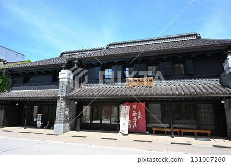 Streetscape of Yamamachisuji, Takaoka City (Toyama Prefecture) 131007260