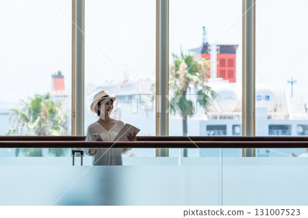 Women going on a trip Women going on a trip 131007523