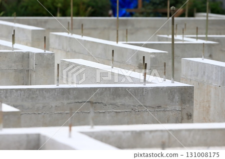 Concrete foundations for detached houses 131008175