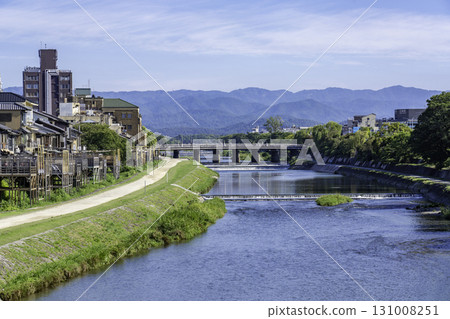 盛夏的鴨川風景 131008251