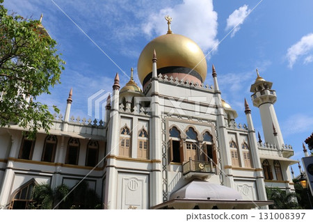 Arab Street, a symbol of Singapore's multi-ethnic nation 131008397
