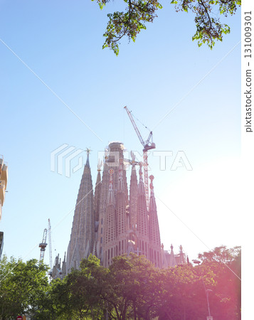 Spain, Barcelona, Sagrada Familia, early morning in May 131009301