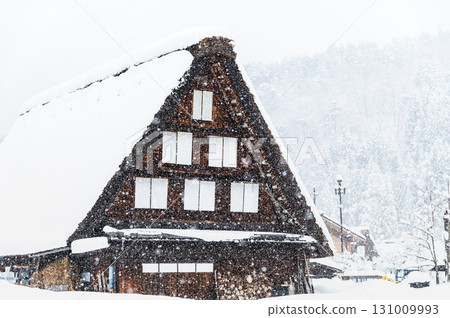 Shirakawago雪風景 131009993