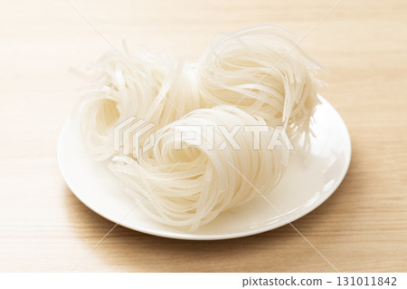 Rice noodle 131011842