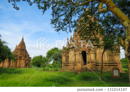 Buddhist Temples and Green Grass in Bagan, Myanmar Buddhist Temples and Green Grass in Bagan, Myanmar 131014197