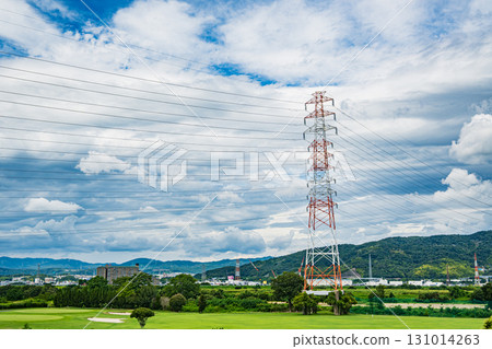 View of the riverbed from the Yodo River embankment, Hirakata City, Osaka Prefecture 131014263