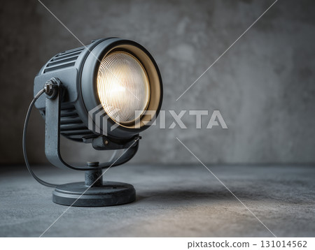 用於夜間和戶外工作（建築、電氣安裝、安全）的高強度泛光燈 131014562