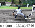 The first baseman couldn't get an out and the runner ran past 131014746