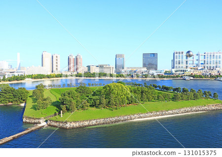 位於東京港區的富士電視台總部及台場 位於東京港區的富士電視台總部及台場 131015375