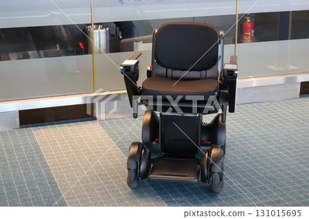 機場無人輪椅的圖片 機場無人輪椅的圖片 131015695