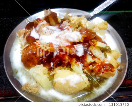 Indian Dahi Papdi Chaat with curd, chutney and spices Indian Dahi Papdi Chaat with curd, chutney and spices 131015720