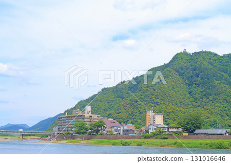 Scenery of Mount Kinka and the Nagara River in Gifu City, Gifu Prefecture Scenery of Mount Kinka and the Nagara River in Gifu City, Gifu Prefecture 131016646