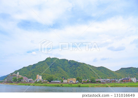 岐阜縣岐阜市金華山與長良川的風景 岐阜縣岐阜市金華山與長良川的風景 131016649