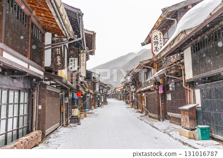 Naraijuku: A post town in the snow in winter 131016787