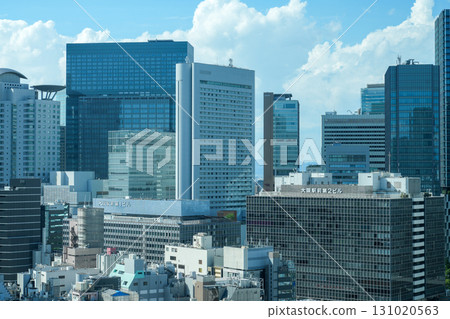 從大阪堂島浜塔眺望禦堂筋、淀屋橋、中之島（攝於2025年9月） 131020563