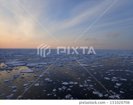 Shiretoko drift ice and sunset Shiretoko drift ice and sunset 131020706