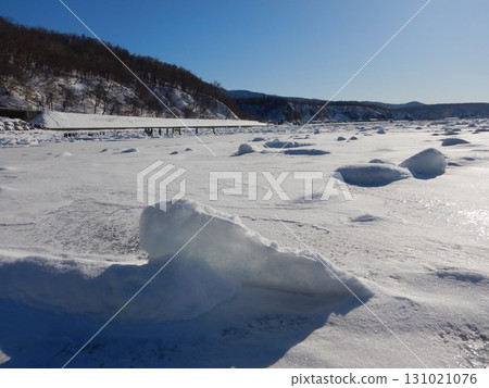 Ice floe of Shiretoko 131021076