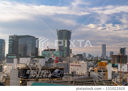 東京：黃昏時的東京城市景觀，從澀谷眺望 131022920