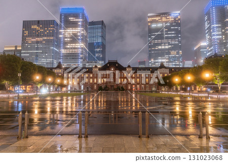 東京車站：美麗的雨夜景色 131023068