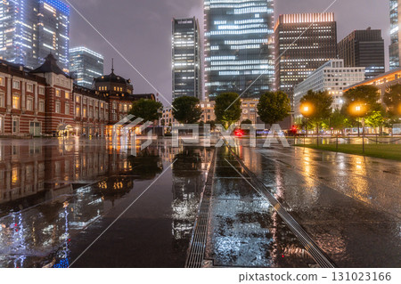 Tokyo Station: A gorgeous rainy night view Tokyo Station: A gorgeous rainy night view 131023166