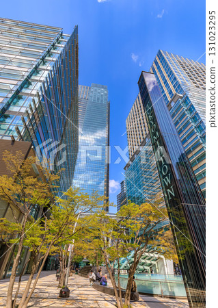 東京都港區赤坂東京中城 131023295