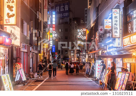 <Tokyo> Kanda Station - A bustling entertainment district for adults 131023511