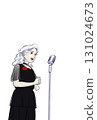 Woman singing solo 131024673