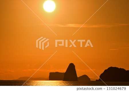 Evening view of Goto-nada, Kakuriki-nada, and Daikaku-nada 131024679