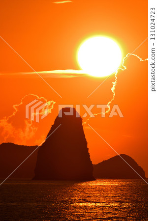 Evening view of Goto-nada, Kakuriki-nada, and Daikaku-nada 131024723
