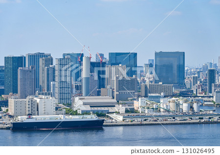Cityscape from Odaiba in Tokyo 131026495