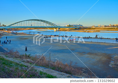 View of the Tama Aqueduct from near the concrete skateboarding area at Inada Tamagawa Park in Noborito, Tama Ward, Kawasaki City, Kanagawa Prefecture View of the Tama Aqueduct from near the concrete skateboarding area at Inada Tamagawa Park in Noborito, Tama Ward, Kawasaki City, Kanagawa Prefecture 131029602