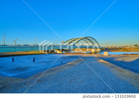 View of the Tama Aqueduct from near the Gotanda River Floodway in Inada Tamagawa Park in Noborito, Tama Ward, Kawasaki City, Kanagawa Prefecture 131029608