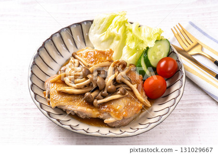Chicken steak with shimeji sauce Chicken steak with shimeji sauce 131029667
