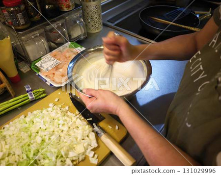 Okonomiyaki cooking kitchen Okonomiyaki cooking kitchen 131029996