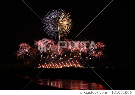 A feast of the four major fireworks makers <Tone River Fireworks Festival 2025> 131031066
