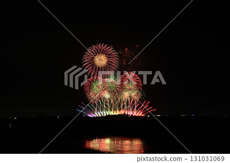 A feast of the four major fireworks makers <Tone River Fireworks Festival 2025> 131031069