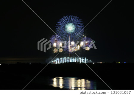 A feast of the four major fireworks makers <Tone River Fireworks Festival 2025> A feast of the four major fireworks makers <Tone River Fireworks Festival 2025> 131031097