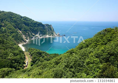 沿著日本海行駛的太良子列車 131034861