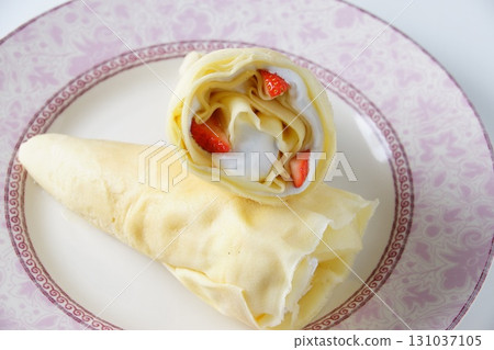 草莓可麗餅、桃子可麗餅 草莓可麗餅、桃子可麗餅 131037105